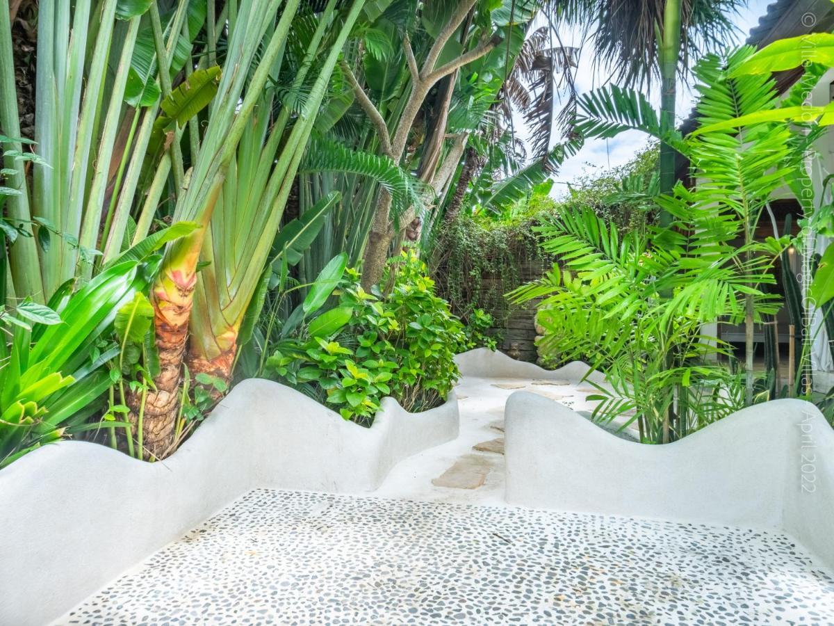 Villa Enjoy - Seminyak Center Εξωτερικό φωτογραφία