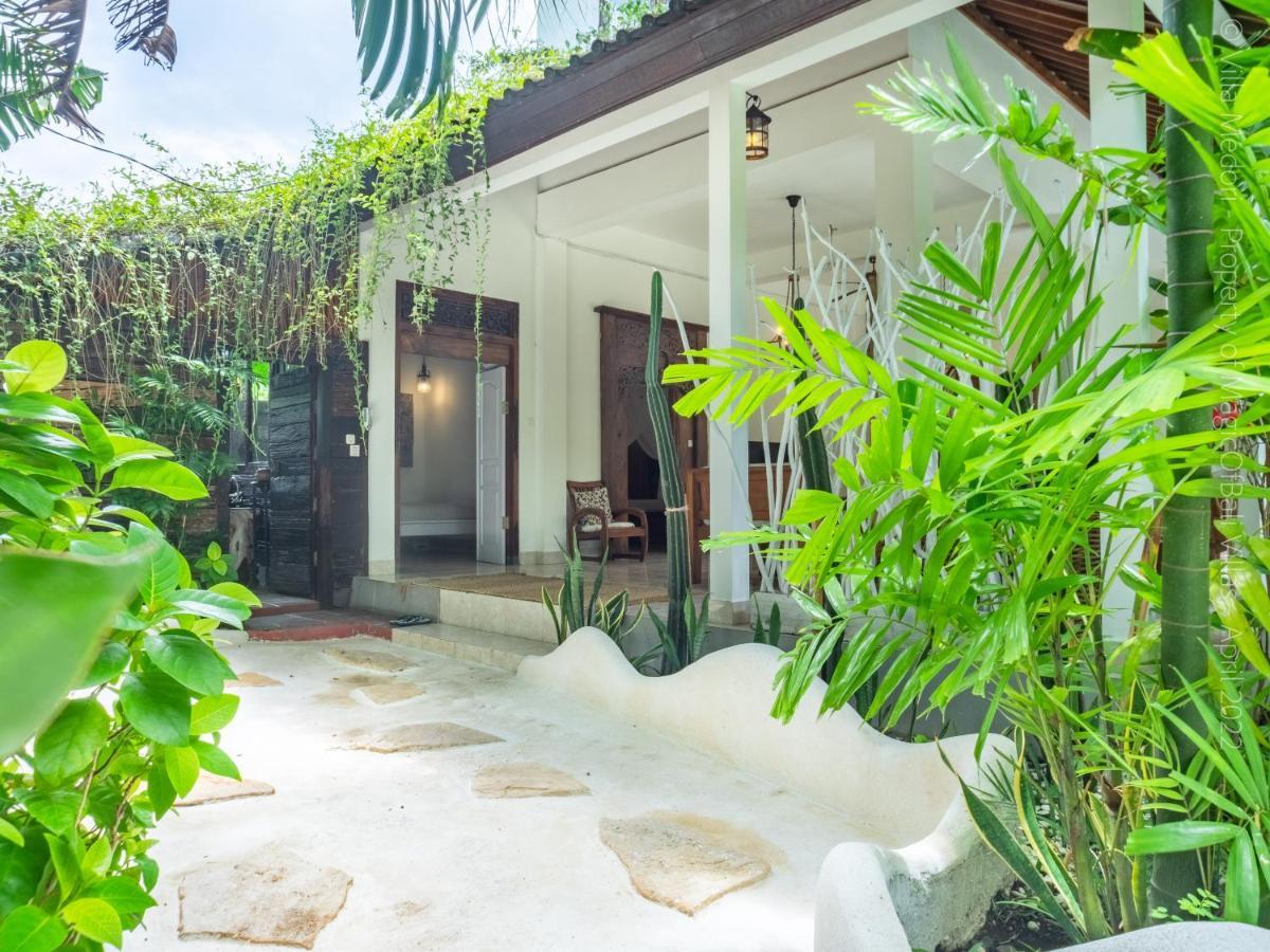 Villa Enjoy - Seminyak Center Εξωτερικό φωτογραφία